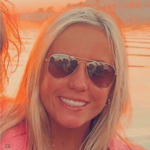 Brown and gold small ray bans. Brand new.